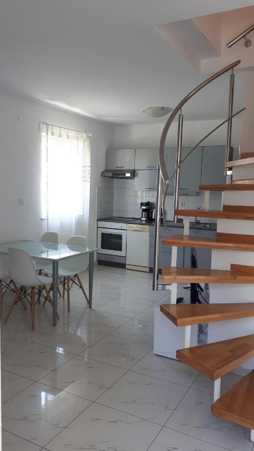 Apartment Pejnovic มาลินสกา ภายนอก รูปภาพ